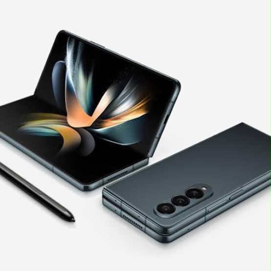 SAMSUNG Galaxy Z Fold4