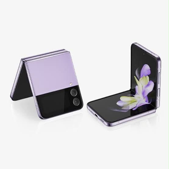 SAMSUNG Galaxy Z Flip4